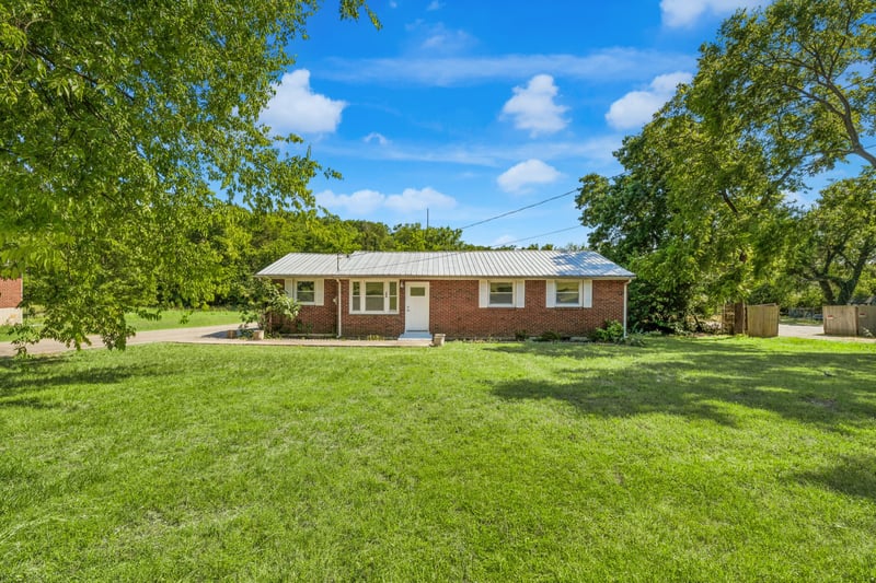 304 Starlight Dr, Nashville, TN 37207