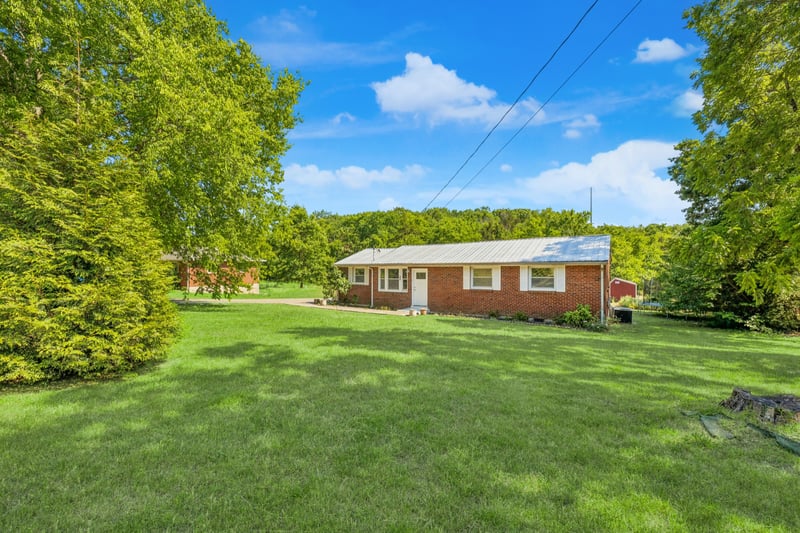 304 Starlight Dr, Nashville, TN 37207