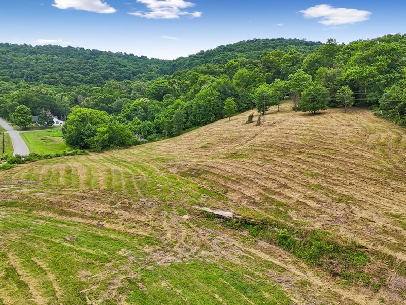 Hix Rd, Gordonsville, TN 38563
