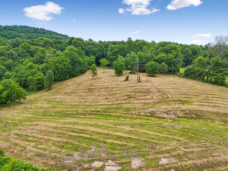Hix Rd, Gordonsville, TN 38563