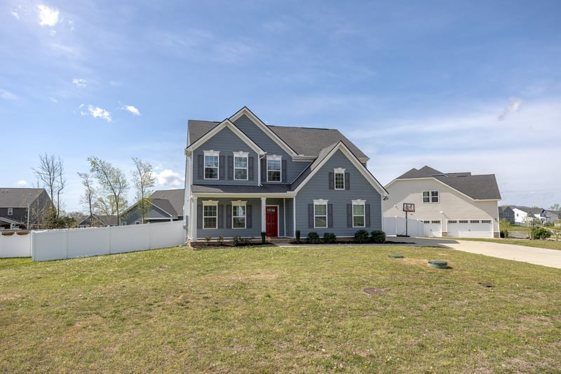 1610 Lila Dr, Murfreesboro, TN 37128