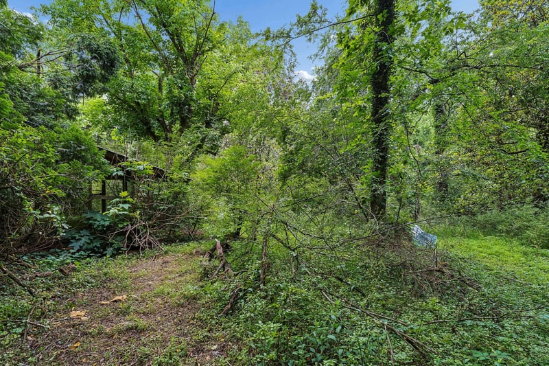 8797 Highway 100 , Nashville, TN 37221