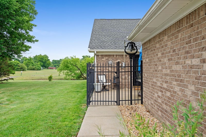 816 Lock 4 Rd #301, Gallatin, TN 37066