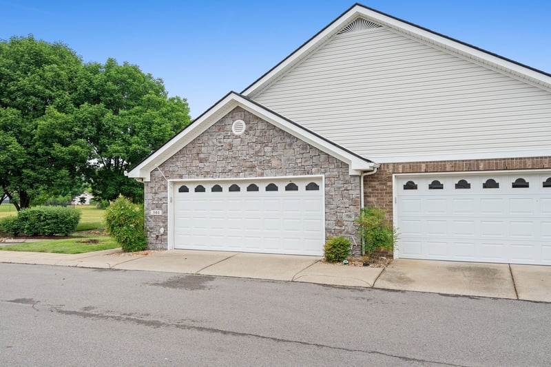 816 Lock 4 Rd #301, Gallatin, TN 37066