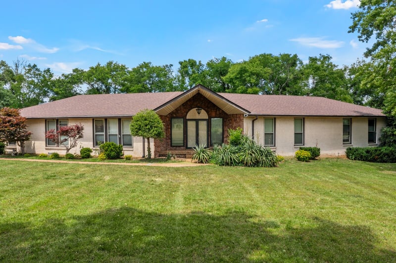 112 Pineywood Acres Dr, Madison, TN 37115
