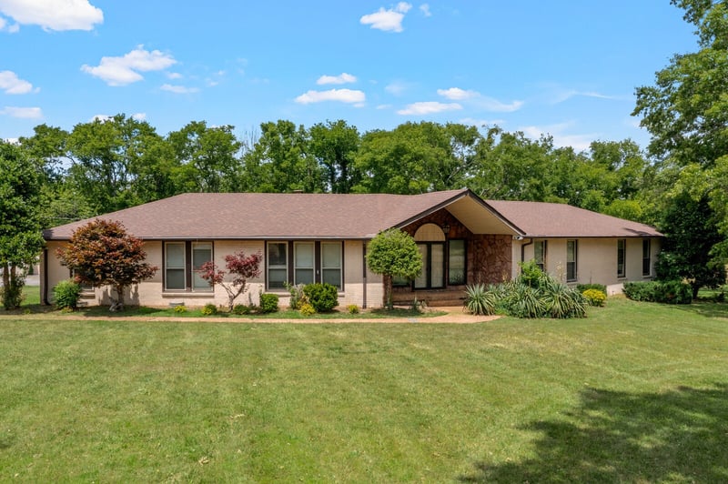 112 Pineywood Acres Dr, Madison, TN 37115
