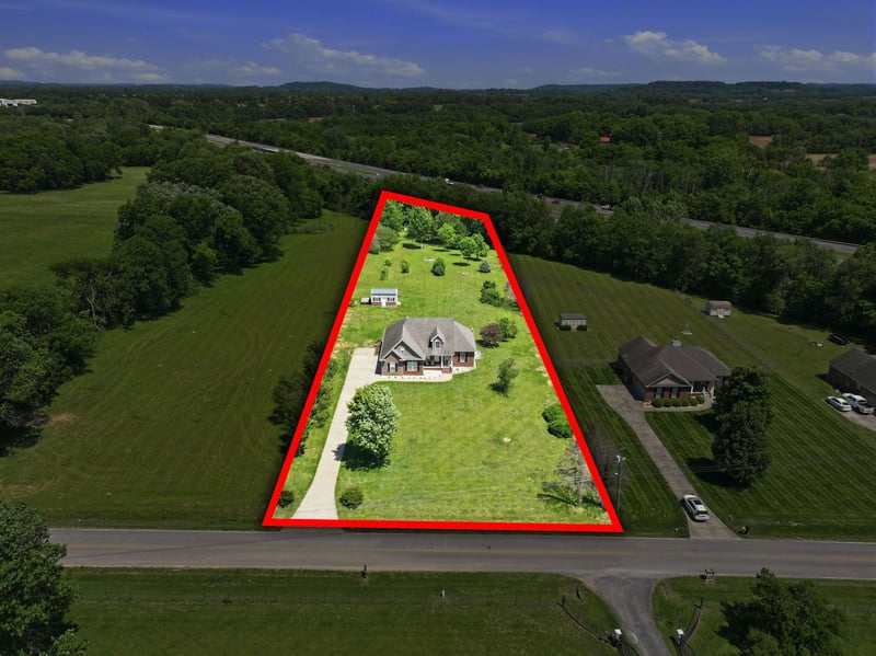 6610 Old Zion Rd, Columbia, TN 38401