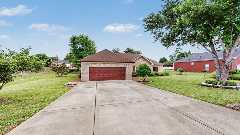 1015 Rutherford Way, Hendersonville, TN 37075