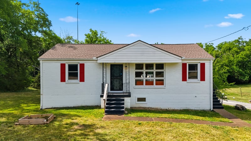 368 Oakview Dr, Nashville, TN 37207