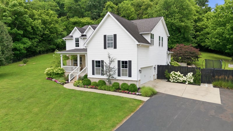 1779 Cayce Springs Rd, Thompsons Station, TN 37179