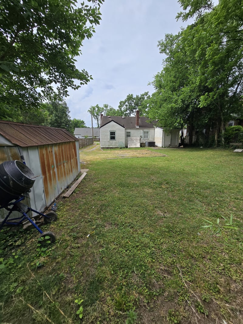 911 Carolyn Ave, Nashville, TN 37216