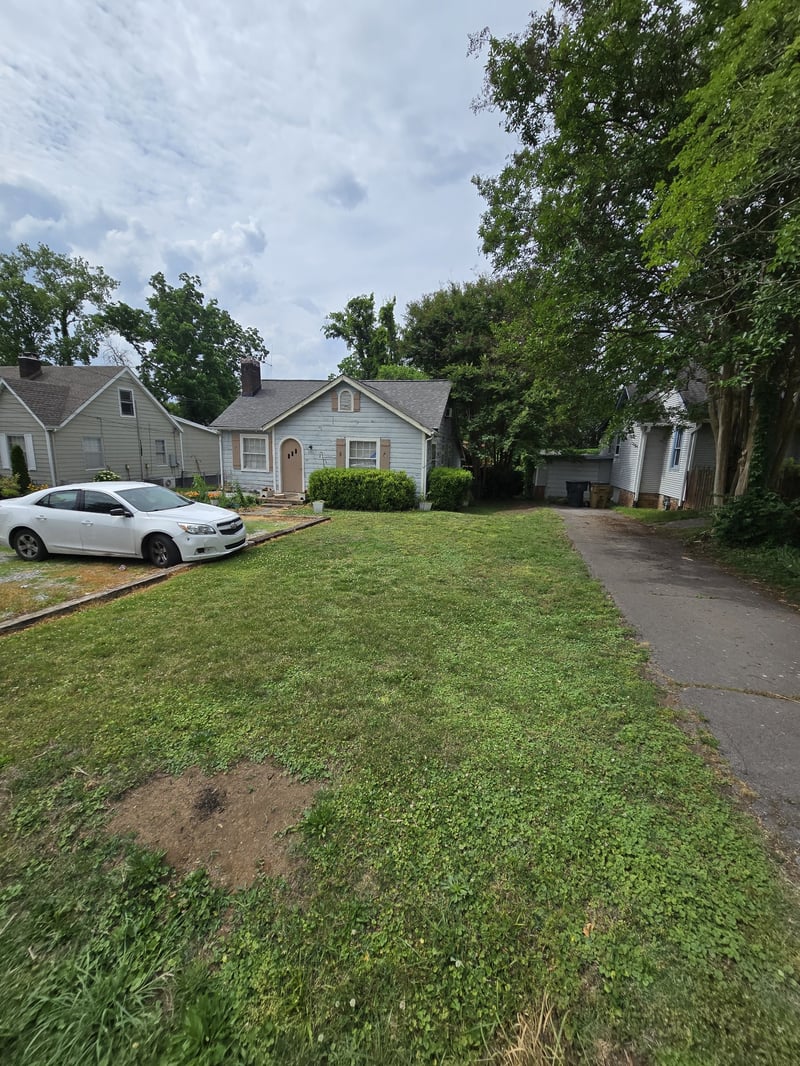 906 Carolyn Ave, Nashville, TN 37216
