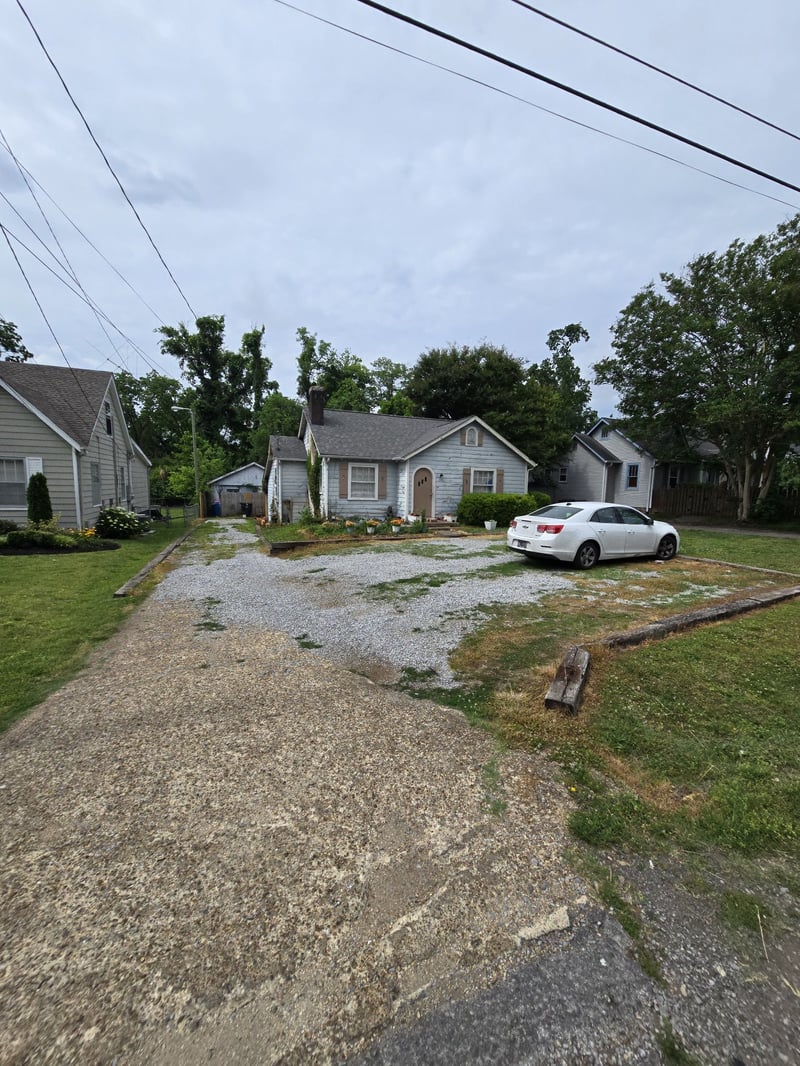 906 Carolyn Ave, Nashville, TN 37216