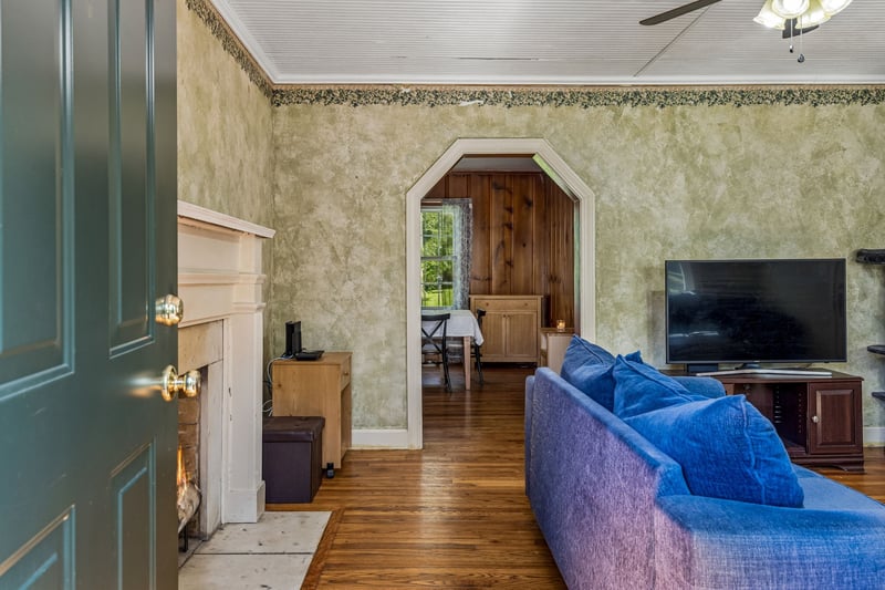 312 Castle Heights Ave, Lebanon, TN 37087