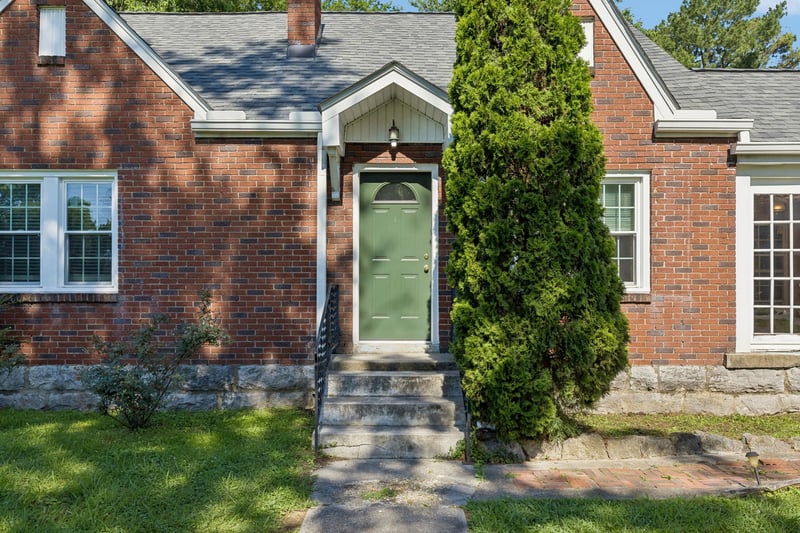 312 Castle Heights Ave, Lebanon, TN 37087