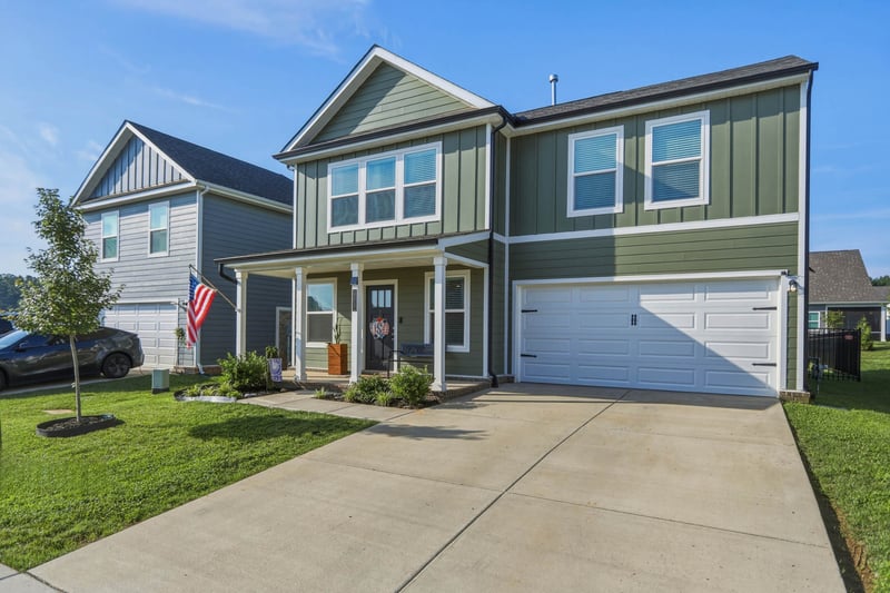 676 Cedar Brook Dr, White House, TN 37188