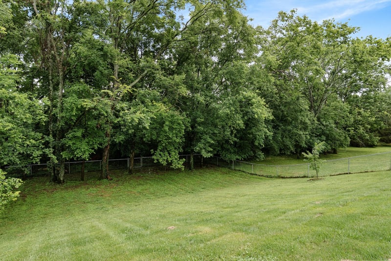 937 Harpeth Bend Dr, Nashville, TN 37221