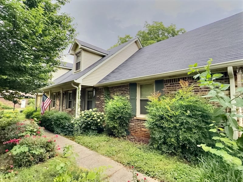 687 Plantation Dr, Murfreesboro, TN 37128