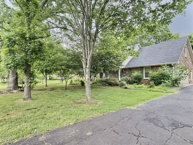 687 Plantation Dr, Murfreesboro, TN 37128