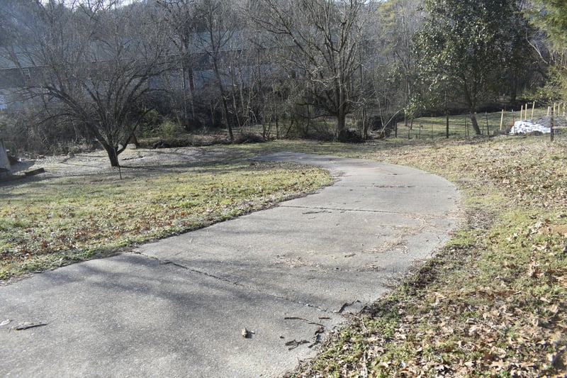 178 Hunter Ave, Carthage, TN 37030