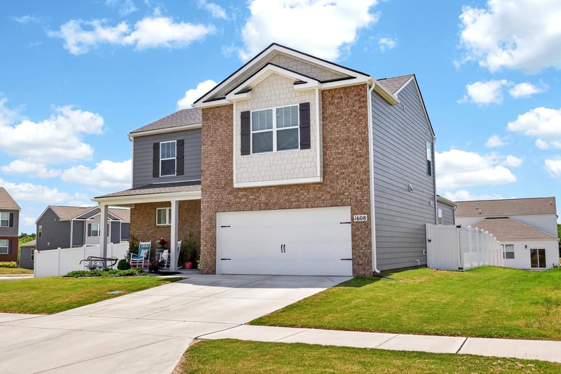1608 Sparrow Ln, Lebanon, TN 37087