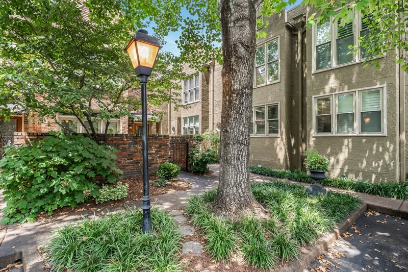 2828 Woodlawn Dr, Nashville, TN 37215
