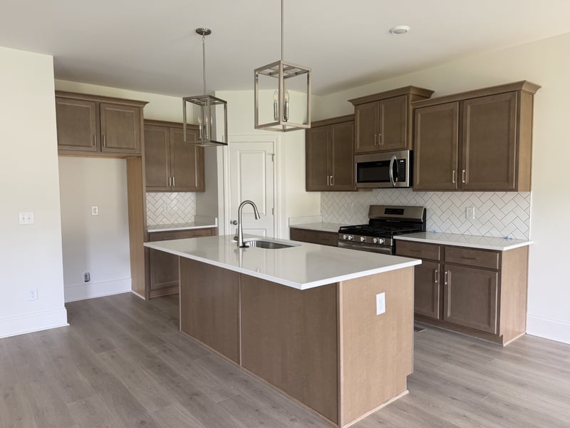 888 Joe Miller Dr, Hendersonville, TN 37075