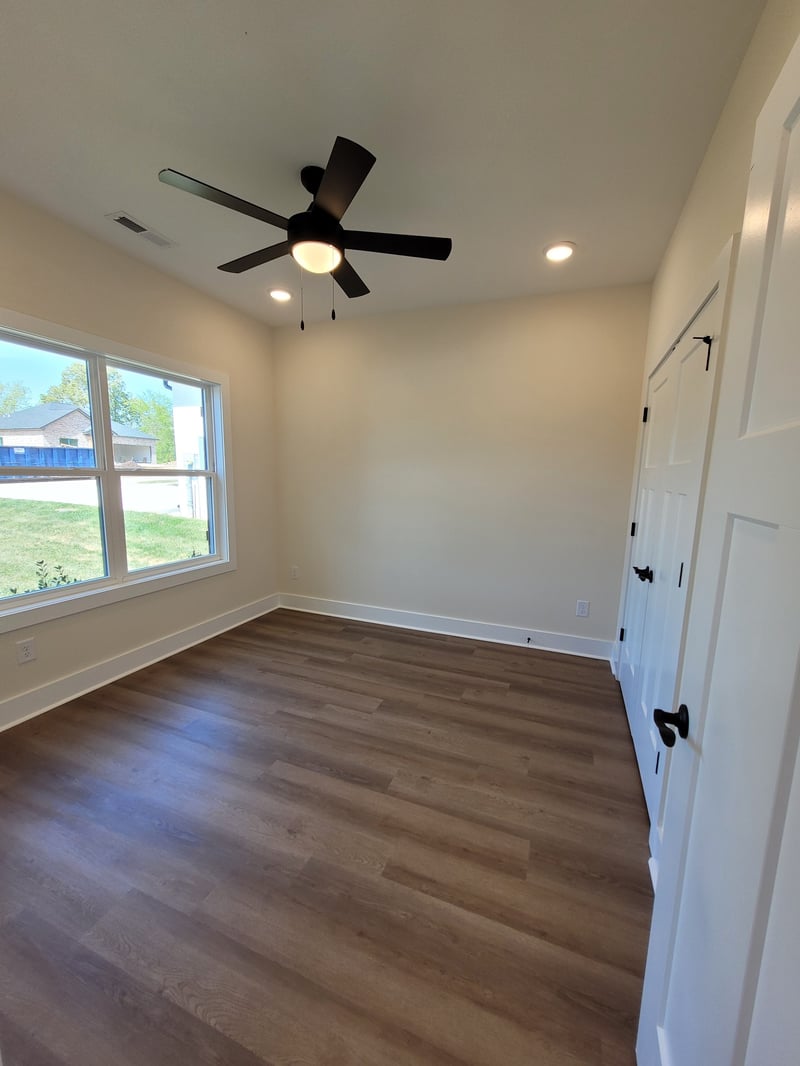 205 Sandalwood Way, Dickson, TN 37055