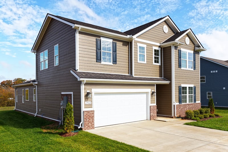 1562 Oak Springs Dr, Columbia, TN 38401