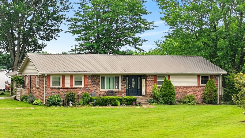 7957 Bethlehem Rd, Springfield, TN 37172