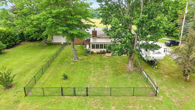 7957 Bethlehem Rd, Springfield, TN 37172