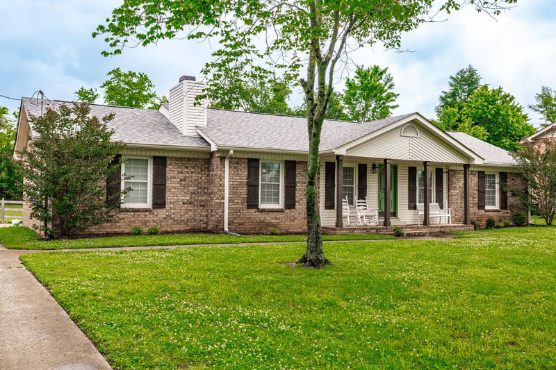 1063 Lakeland Dr, Gallatin, TN 37066