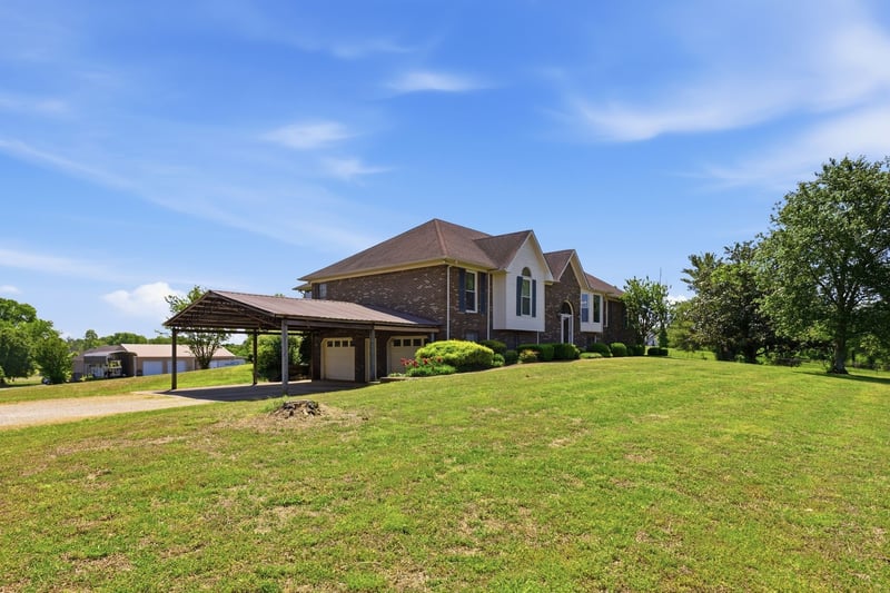 1474 Hardison Rd, Columbia, TN 38401