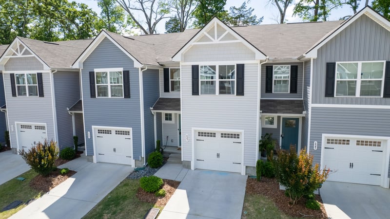 627 Woodall Ridge Dr, Lebanon, TN 37090