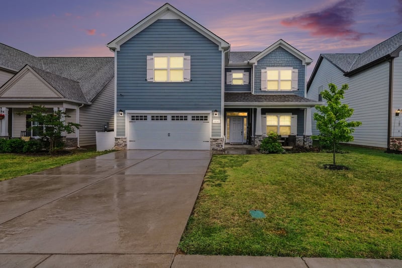 3652 Stormy Ln, Rockvale, TN 37153