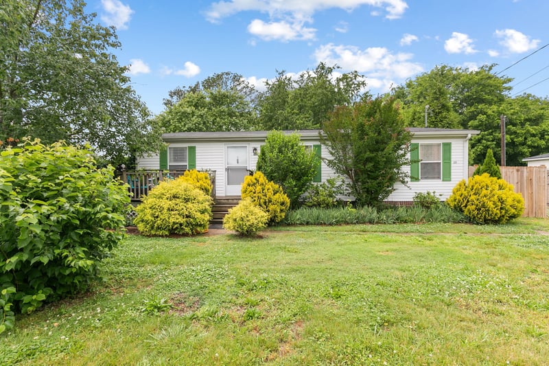 225 Nowlin Dr, Columbia, TN 38401