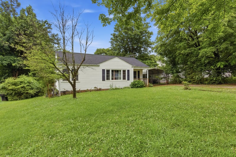 807 W 9th St, Columbia, TN 38401