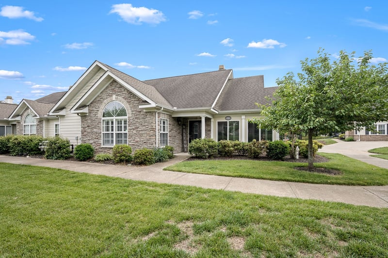 825 S Browns Ln #2002, Gallatin, TN 37066
