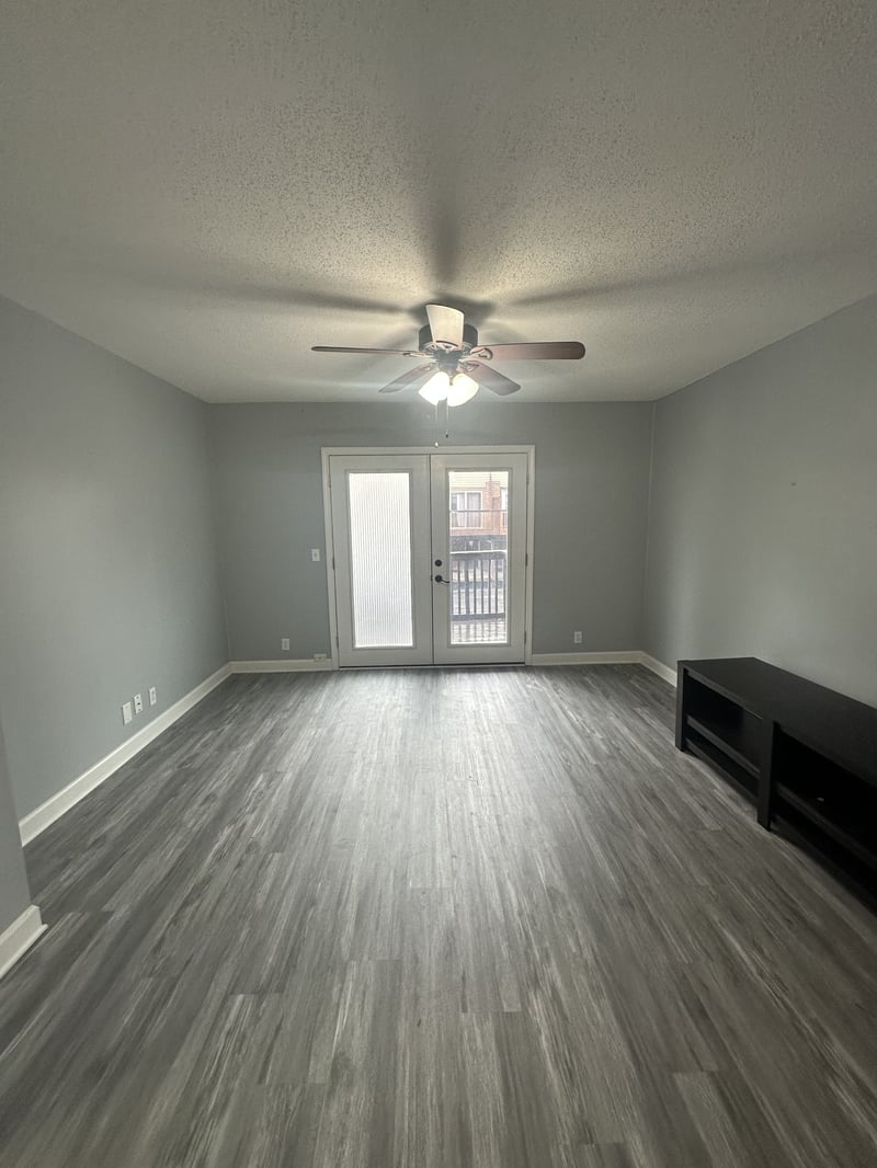 500 Paragon Mills Rd #N13, Nashville, TN 37211