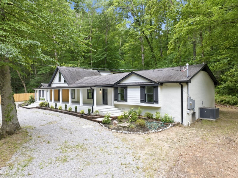 1032 Paint Pony Trl, Pegram, TN 37143