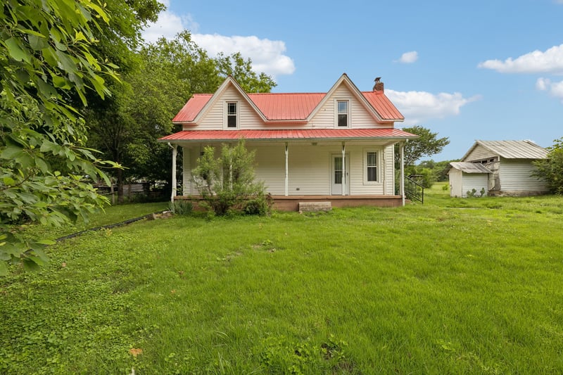 15 Sloan Branch Rd, Pleasant Shade, TN 37145
