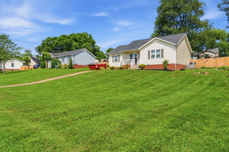 314 Malibu Canyon Dr, Columbia, TN 38401