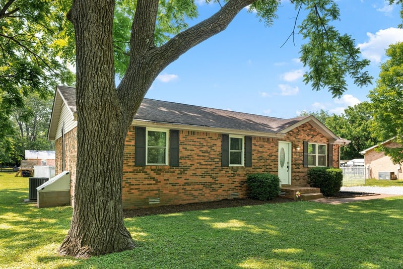 1223 Main St, Pleasant View, TN 37146