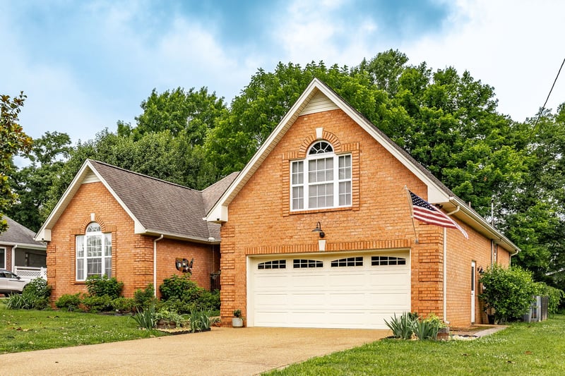 124 W Braxton Ln, Hendersonville, TN 37075