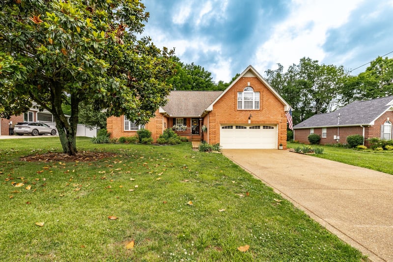 124 W Braxton Ln, Hendersonville, TN 37075