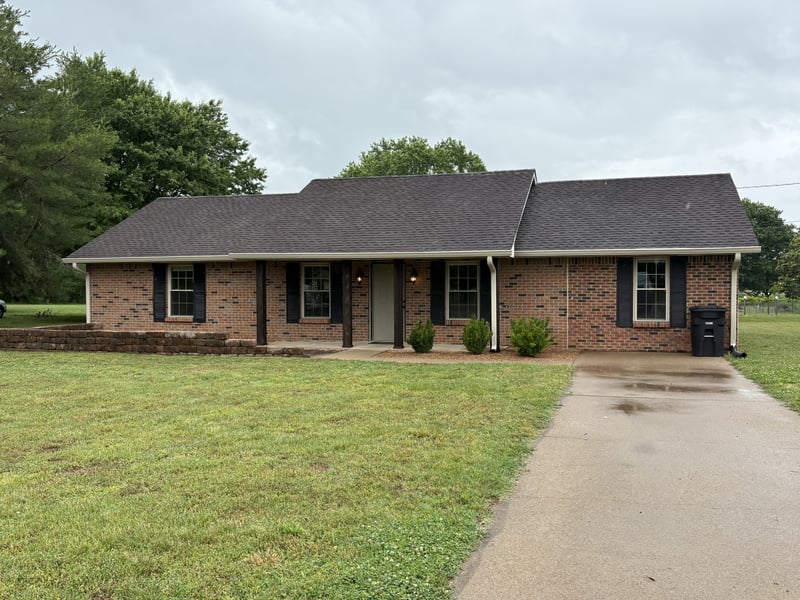 2504 Sundance Ct, Christiana, TN 37037