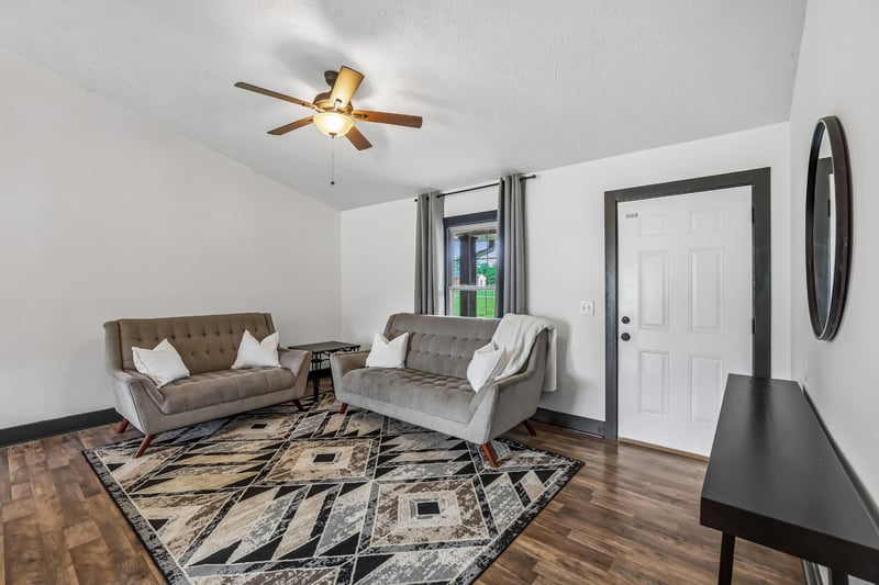 2504 Sundance Ct, Christiana, TN 37037