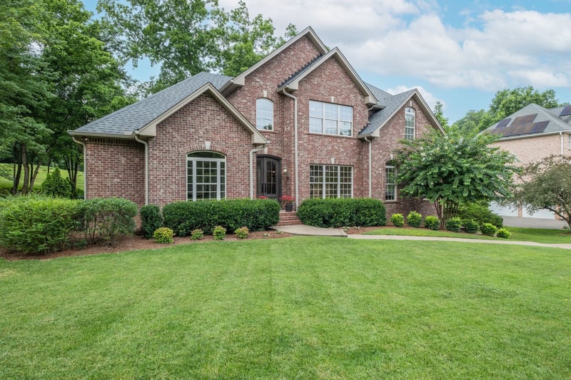 127 Country Hills Dr, Hendersonville, TN 37075