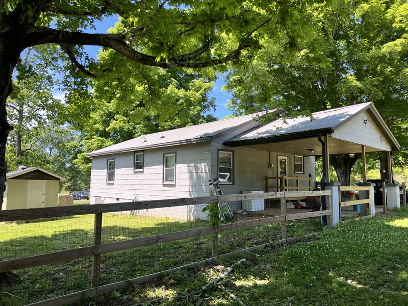 3965 Highway 70 , Dickson, TN 37055