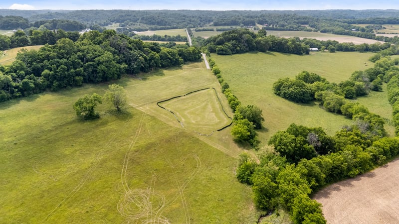 1924 Thompson Station Rd, Thompsons Station, TN 37179